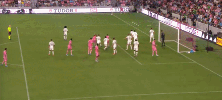 战奥斯汀破门，39岁苏亚雷斯终结6个月球荒