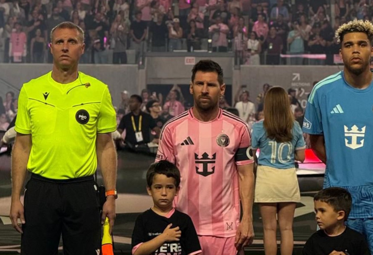 梅西vs奥斯汀全场数据：射门11次，1球1中框，5次成功过人