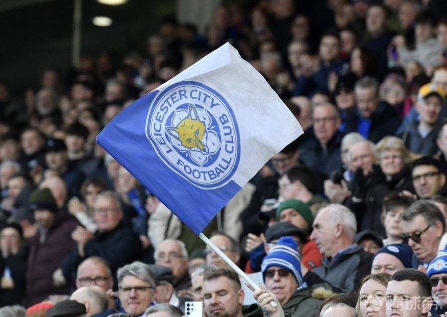 蓝狐近15轮仅取11分陷入英冠降级区，保级对手少赛1场领先1分