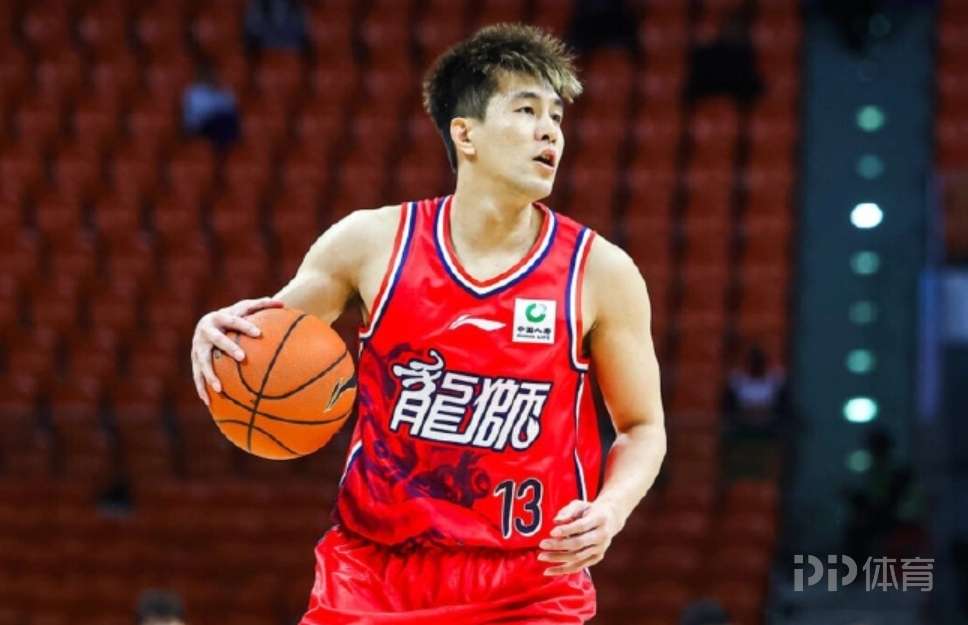 遭熟人诈骗案！郭艾伦被诈骗近千万登上热搜 已向公安机关报案