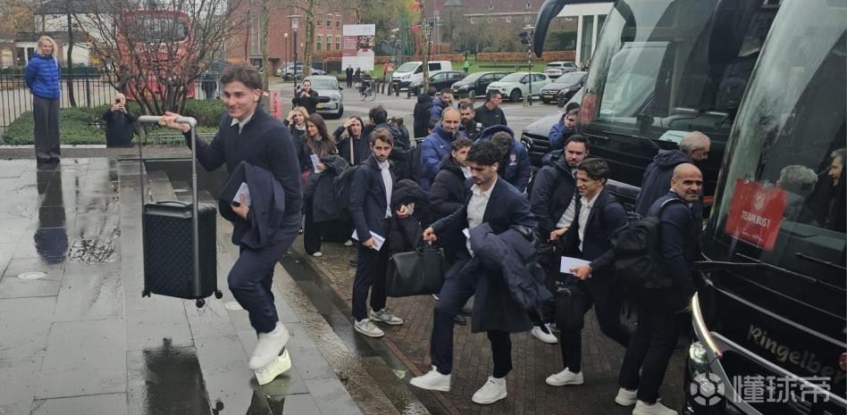 世体：马竞将于当地时间今日晚间抵达巴塞罗那，下榻君悦酒店