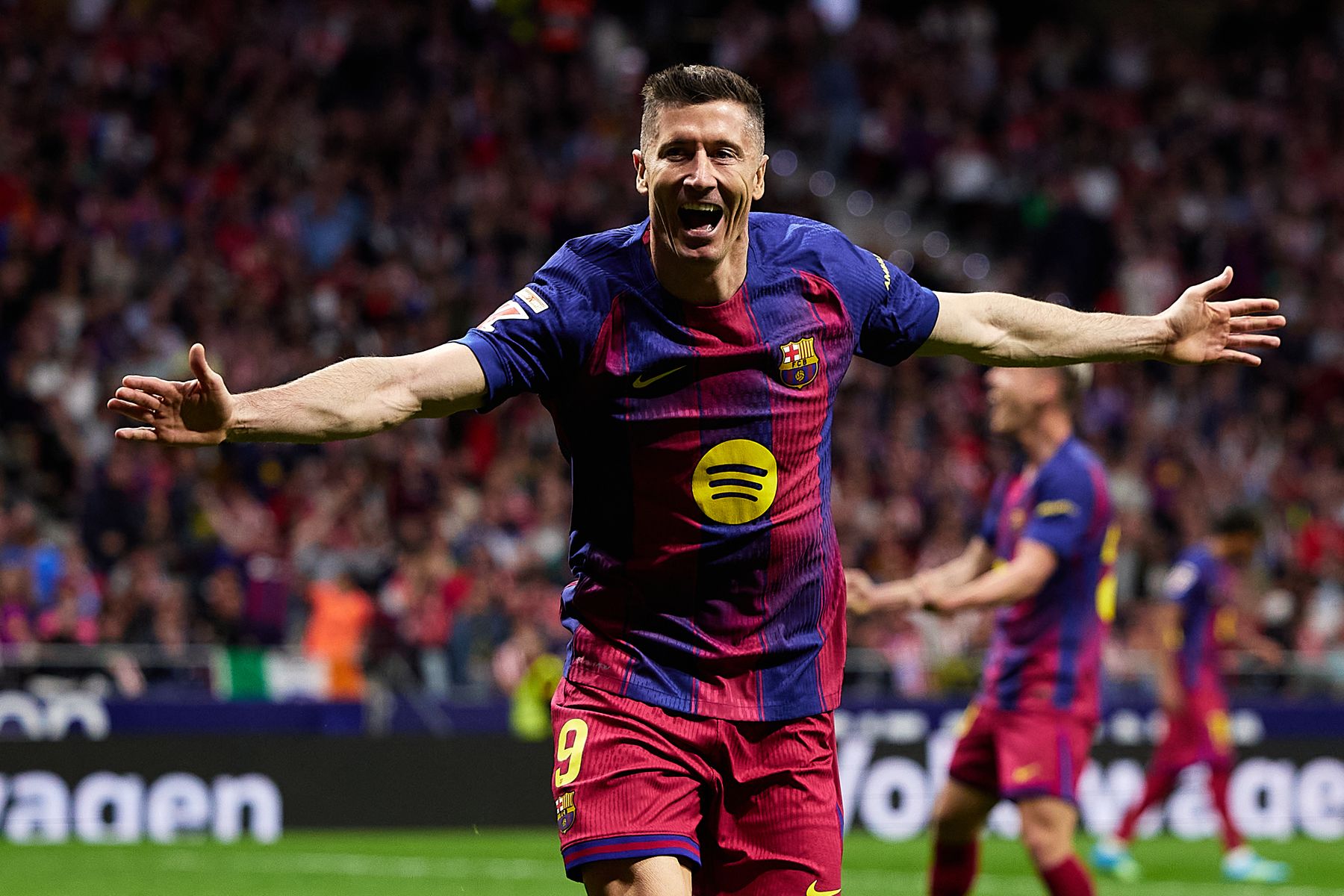 博涅克：我一直劝莱万来意甲，他说让我们看看会发生什么