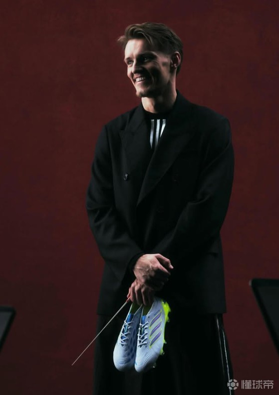 厄德高加入阿迪达斯阵营，将担任猎鹰系列球鞋的品牌大使