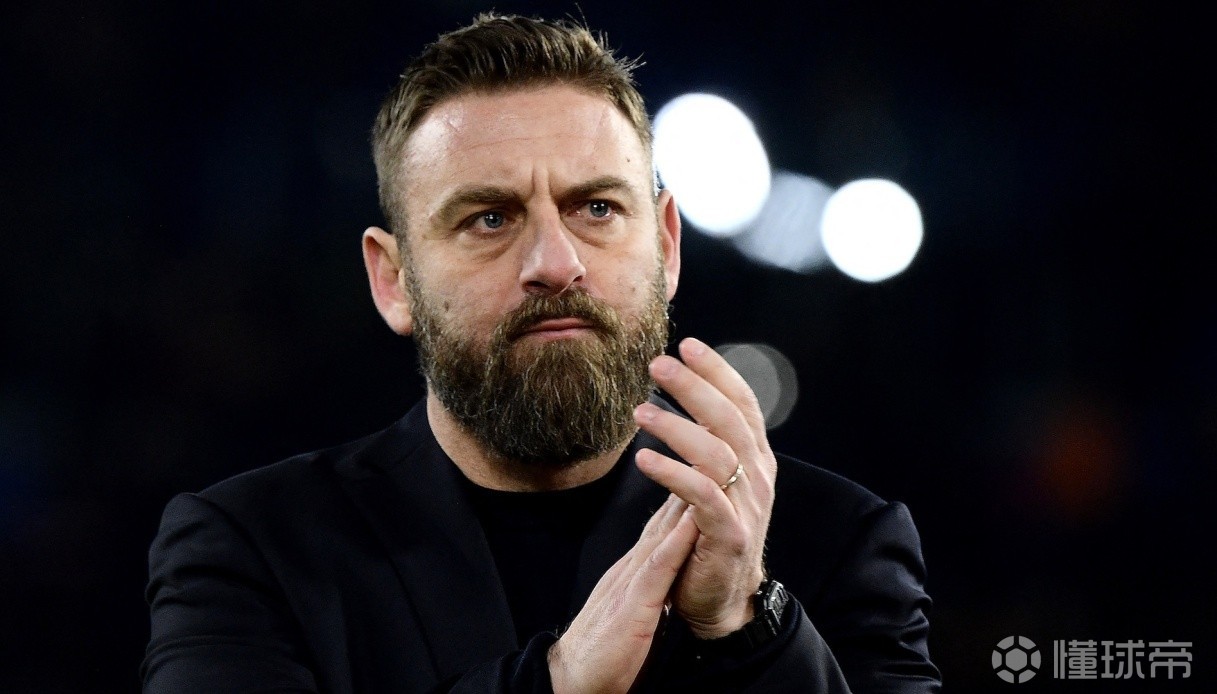 德罗西：我告诉洛卡特利抬起头来，也给多纳鲁马等人发了信息