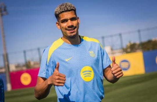 世体：阿劳霍正常参加了本周训练，巴萨没有其他伤员能复出