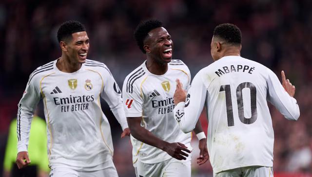 皇马高层懵了：自家球迷狂嘘姆巴佩和维尼修斯简直离谱！