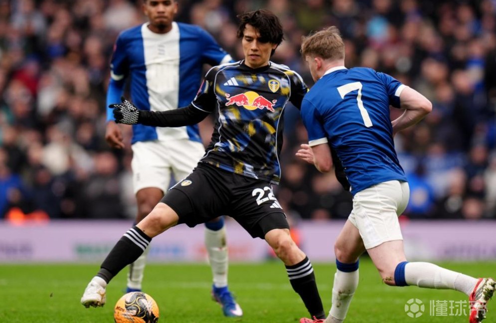 德天空：沙尔克04有意引进田中碧，球员本人希望留在英格兰