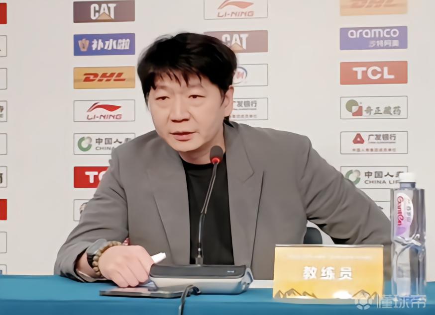 邱彪：认可球队今天的拼劲，关键时刻我们与广厦还是有差距