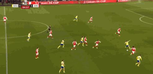 第85分钟，会是绝杀吗？费洛斯助攻，查尔斯推射破门，阿森纳1-2