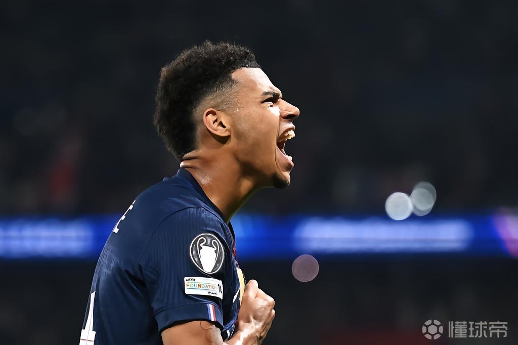 福将，杜埃巴黎生涯进球的23场比赛保持全胜