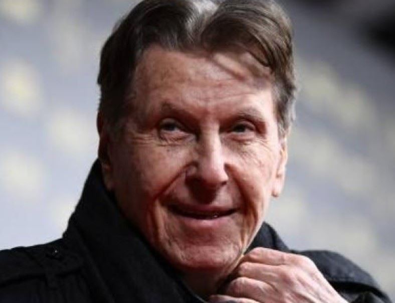 世体：扎哈维将观战巴萨vs马竞，并与弗里克和莱万商谈未来